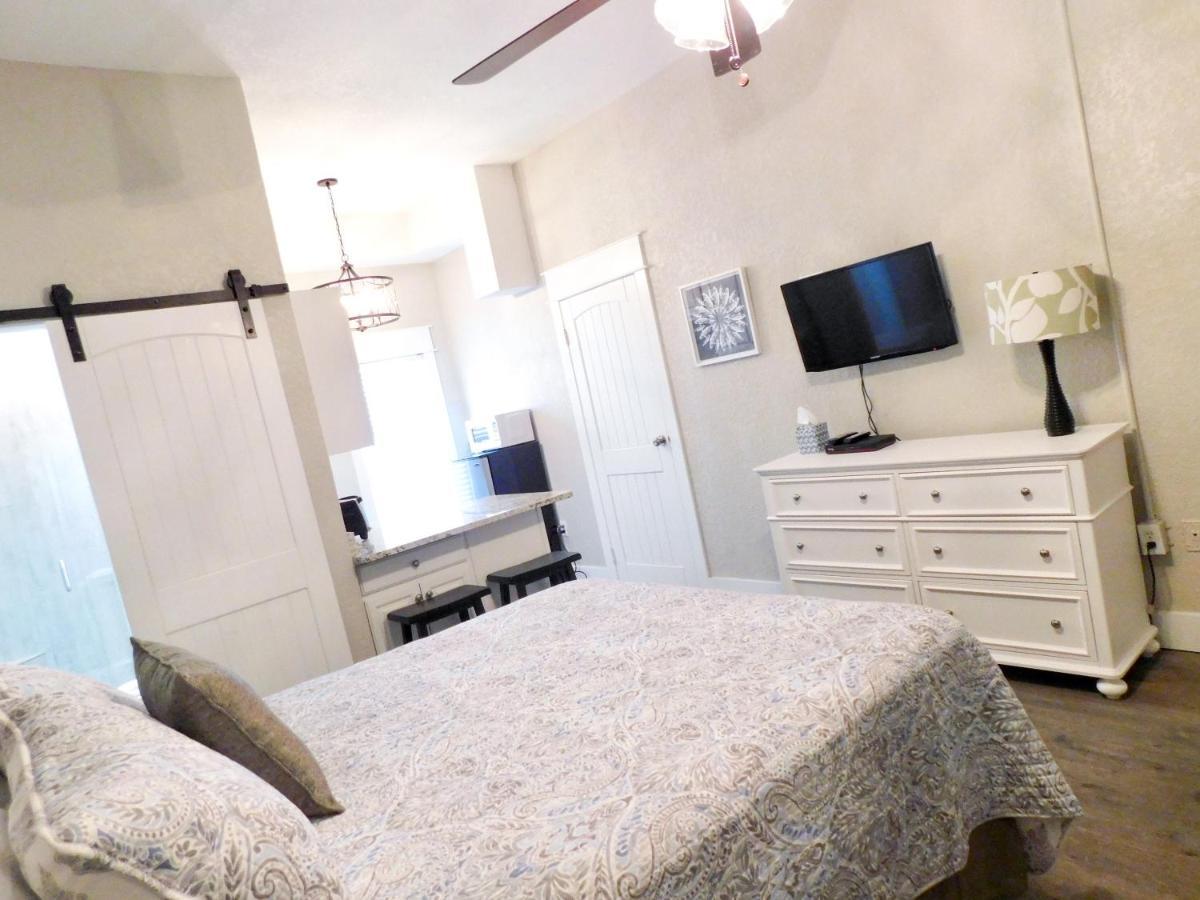 Budget Friendly Condo Within Walking Distance To The Beach! Gulf Shores Dış mekan fotoğraf
