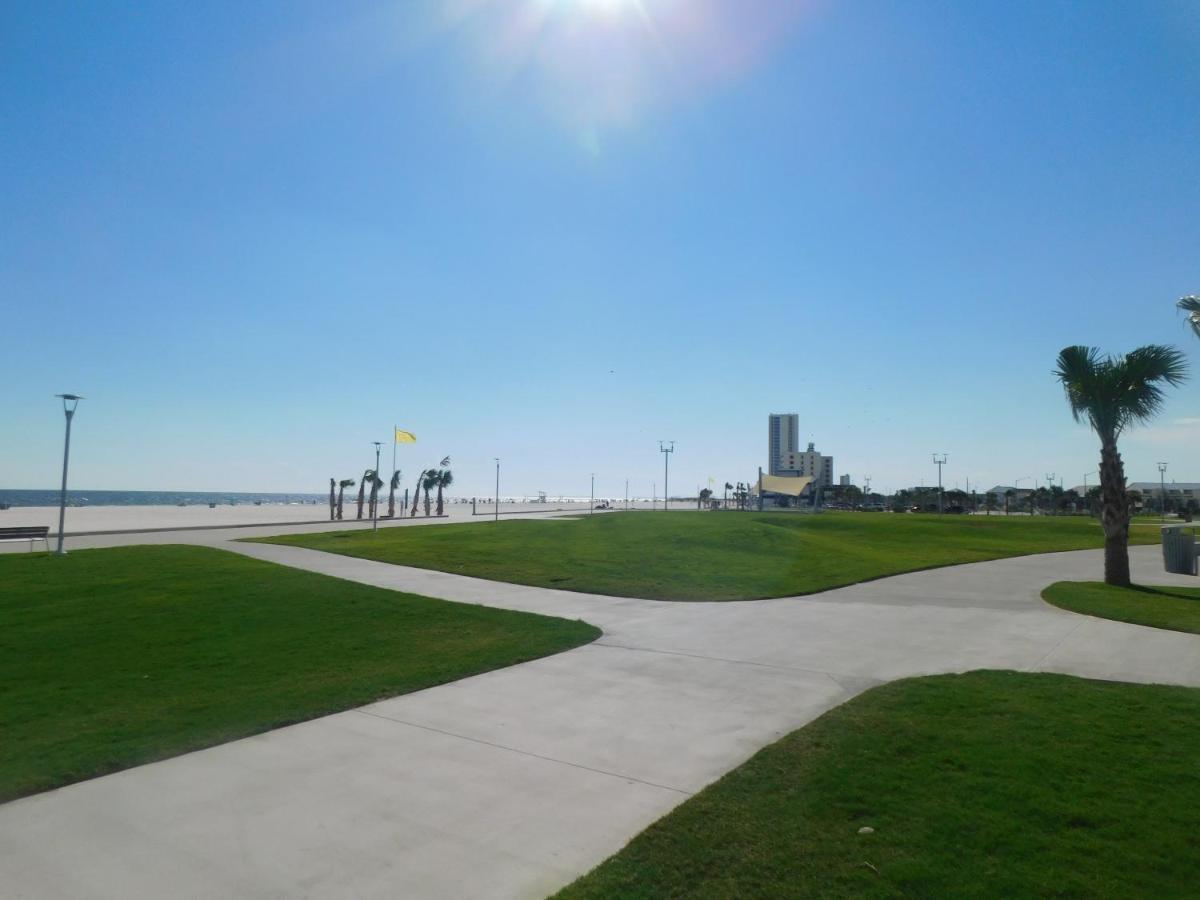 Budget Friendly Condo Within Walking Distance To The Beach! Gulf Shores Dış mekan fotoğraf